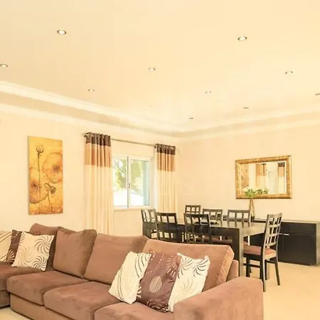 Villa Ferrarias Sleeps 10 With Pool Air Con And Wifi